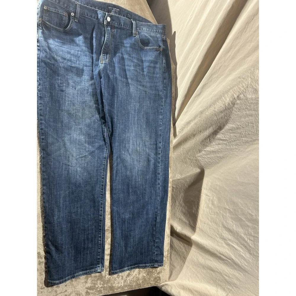Lucky Brand Men's 181 Relaxed Fit Straight Jeans Size 42x32 Medium Wash Blue